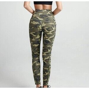 FETY Camo High Waist Leggings Size M